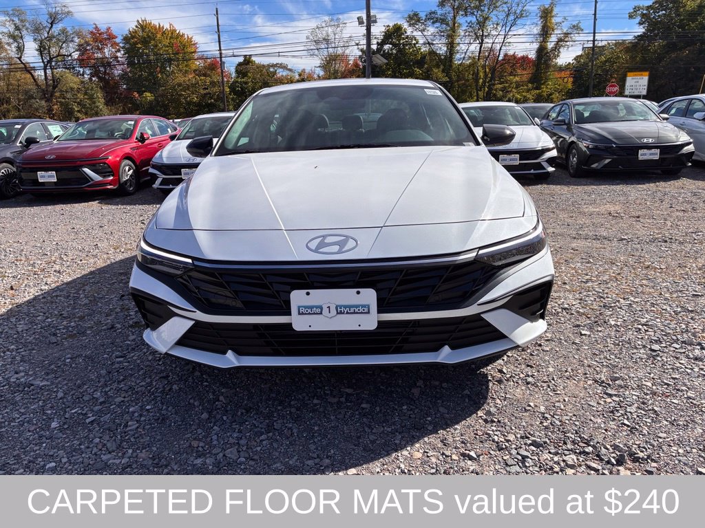 New 2026 Hyundai Elantra SEL Sport FWD image 2