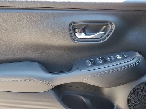 Used 2025 Honda HR-V EX-L image 12