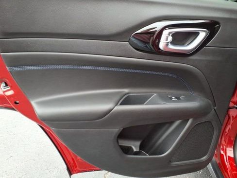 New 2026 Jeep Compass Latitude image 10