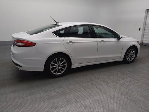Used 2017 Ford Fusion SE w/ Fusion SE Technology Package image 10