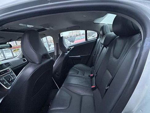 Used 2012 Volvo S60 T5 image 12