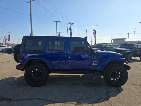 Used 2020 Jeep Wrangler Unlimited Sahara image 4