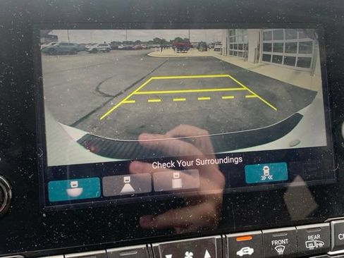 Used 2023 Honda Odyssey Elite image 17