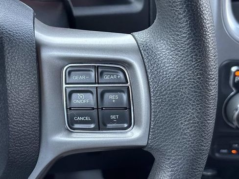 Used 2021 RAM 1500 Classic SLT AWD/4WD image 28