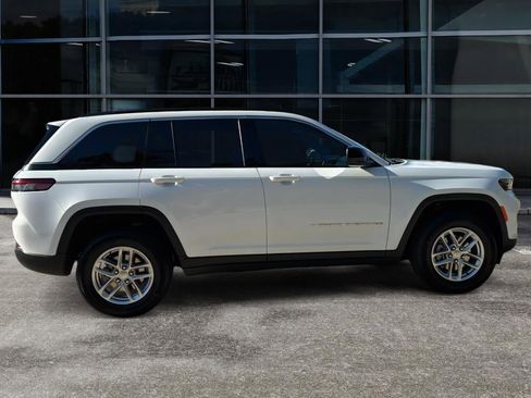 New 2025 Jeep Grand Cherokee Laredo X image 8