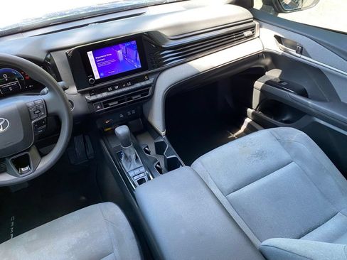 Used 2025 Toyota Camry LE w/ Convenience Package FWD image 27
