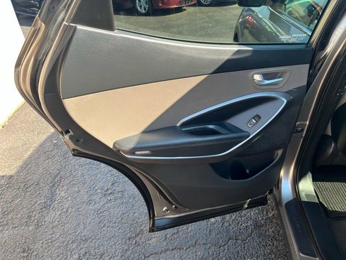 Used 2015 Hyundai Santa Fe Sport image 26