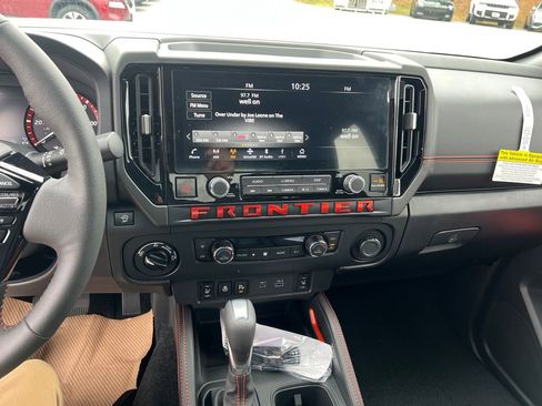 New 2026 Nissan Frontier PRO-4X w/ Pro-4x Convenience Package image 19