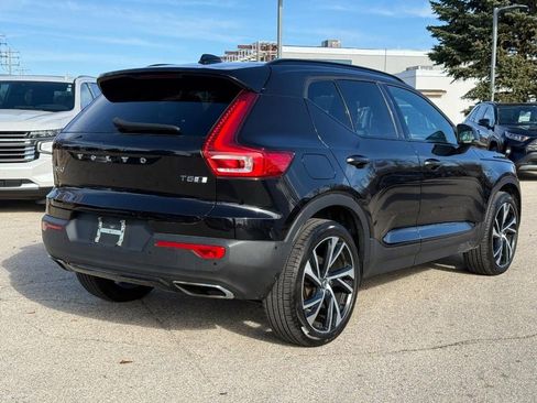 Used 2020 Volvo XC40 T5 R-Design w/ Protection Package Premier image 3