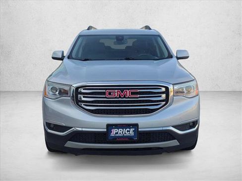 Used 2018 GMC Acadia SLT FWD image 2