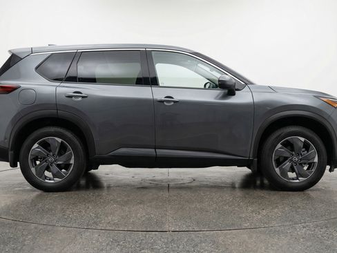 Used 2025 Nissan Rogue SV AWD/4WD image 11