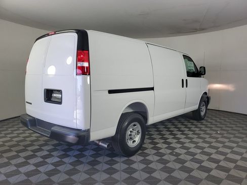 New 2026 Chevrolet Express 2500 w/ Driver Convenience Package RWD image 4