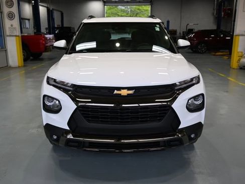 Used 2022 Chevrolet TrailBlazer ACTIV w/ Sun and Liftgate Package AWD/4WD image 2