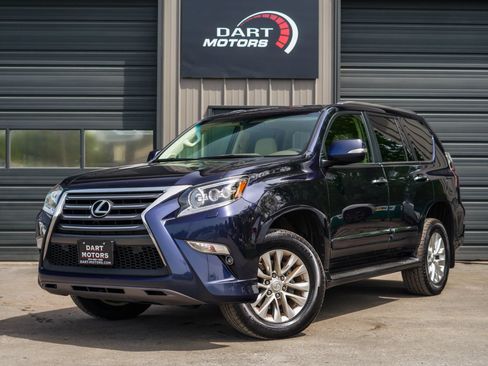 Used 2017 Lexus GX 460 Premium w/ Premium Package AWD/4WD image 3