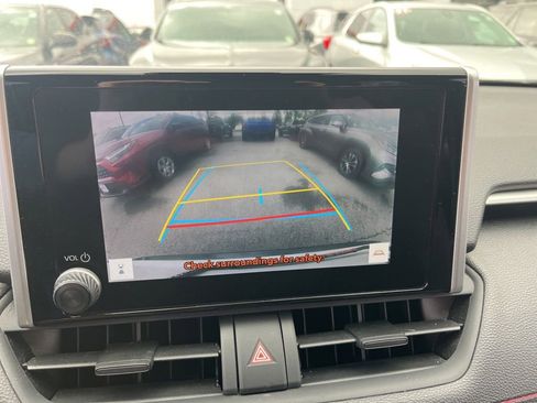 Used 2023 Toyota RAV4 SE w/ Weather & Moonroof Package AWD/4WD image 22