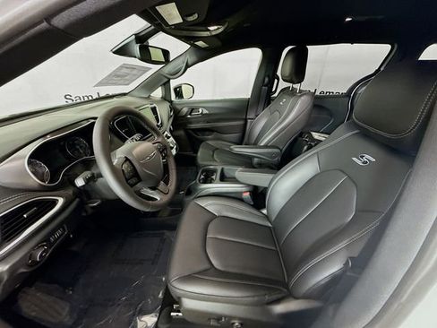 New 2026 Chrysler Pacifica Select image 19