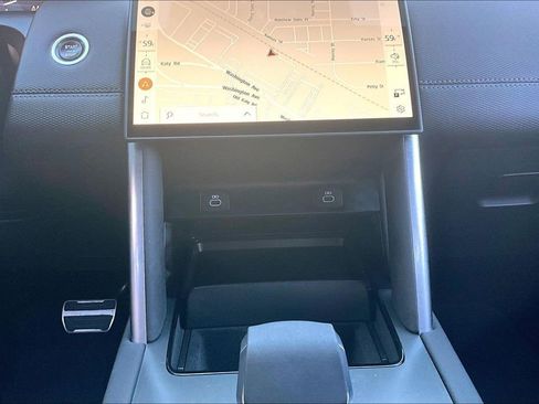 Used 2024 Land Rover Discovery Sport Dynamic SE image 41