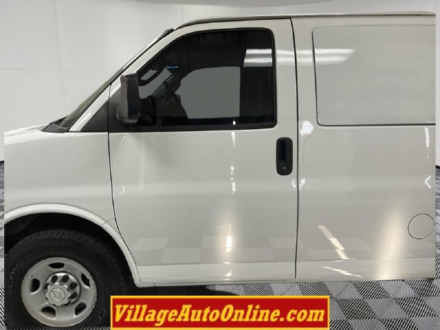 Used 2017 Chevrolet Express 2500 RWD image 8