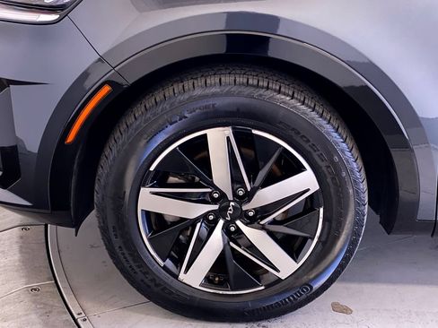Used 2023 Kia Sorento S w/ Panoramic Sunroof Package FWD image 12