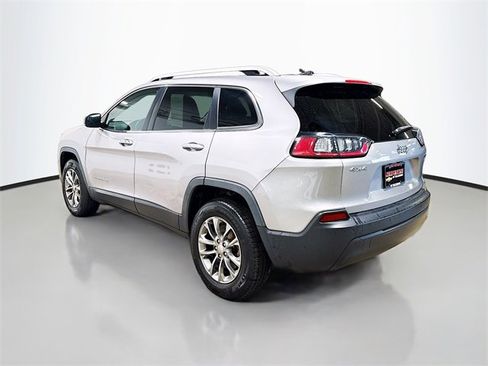 Used 2019 Jeep Cherokee Latitude Plus w/ Cold Weather Group image 9