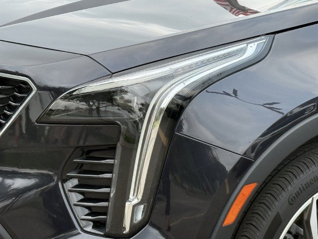 Used 2023 Cadillac XT4 Sport w/ Cold Weather Package AWD/4WD image 25
