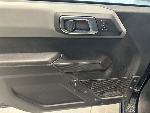 Used 2024 Ford Bronco Black Diamond image 17