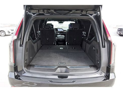 Certified 2024 Cadillac Escalade ESV Premium Luxury w/ Performance Package image 30