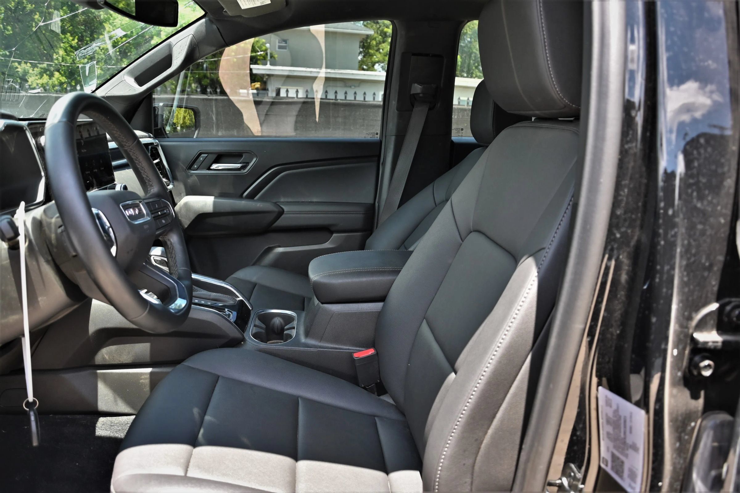 Used 2024 GMC Canyon Elevation w/ Elevation Premium Package RWD image 12