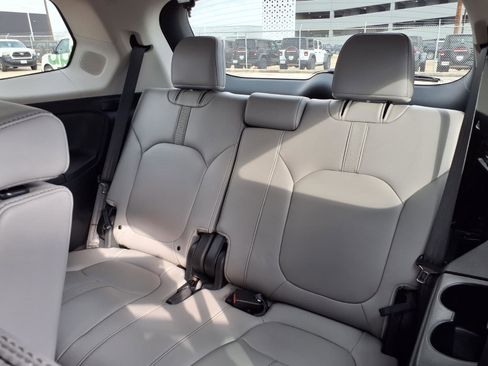 Used 2023 Honda Pilot Touring image 19