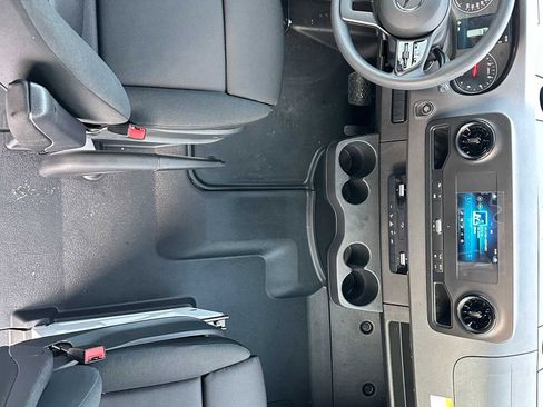 Used 2024 Mercedes-Benz Sprinter 2500 image 16