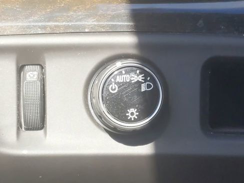 Used 2016 Cadillac Escalade Platinum image 28