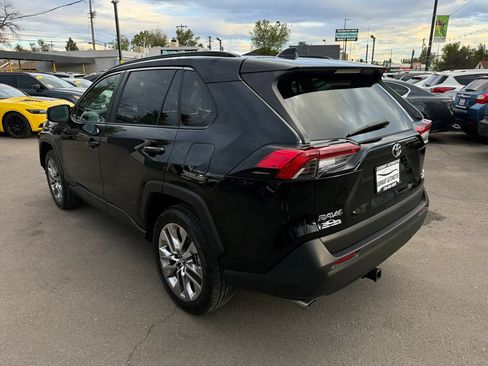 Used 2019 Toyota RAV4 XLE Premium w/ Cold Weather Package AWD/4WD image 7