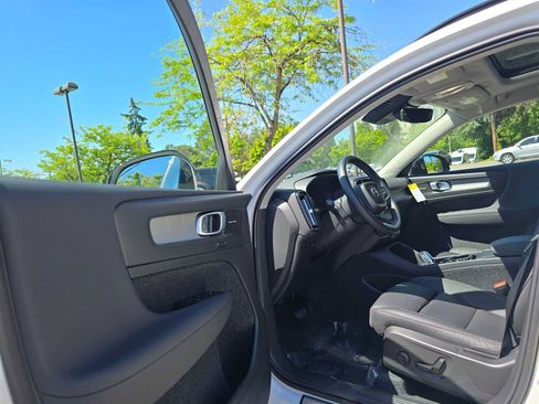 Used 2026 Volvo XC40 B5 Plus w/ Climate Package AWD/4WD image 20