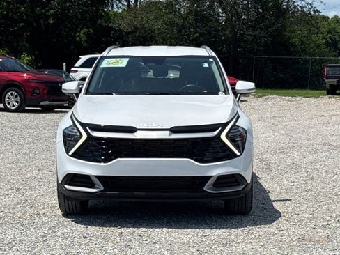 Used 2024 Kia Sportage EX AWD/4WD image 2