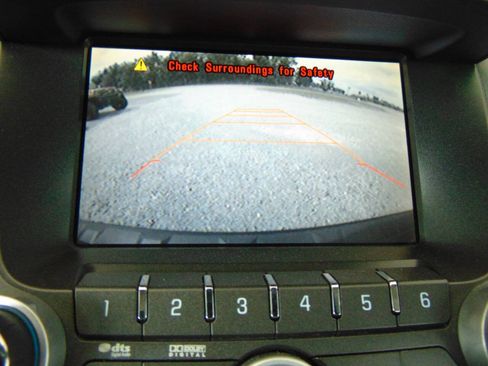 Used 2010 Chevrolet Equinox LT w/ Chrome Appearance Package FWD image 14