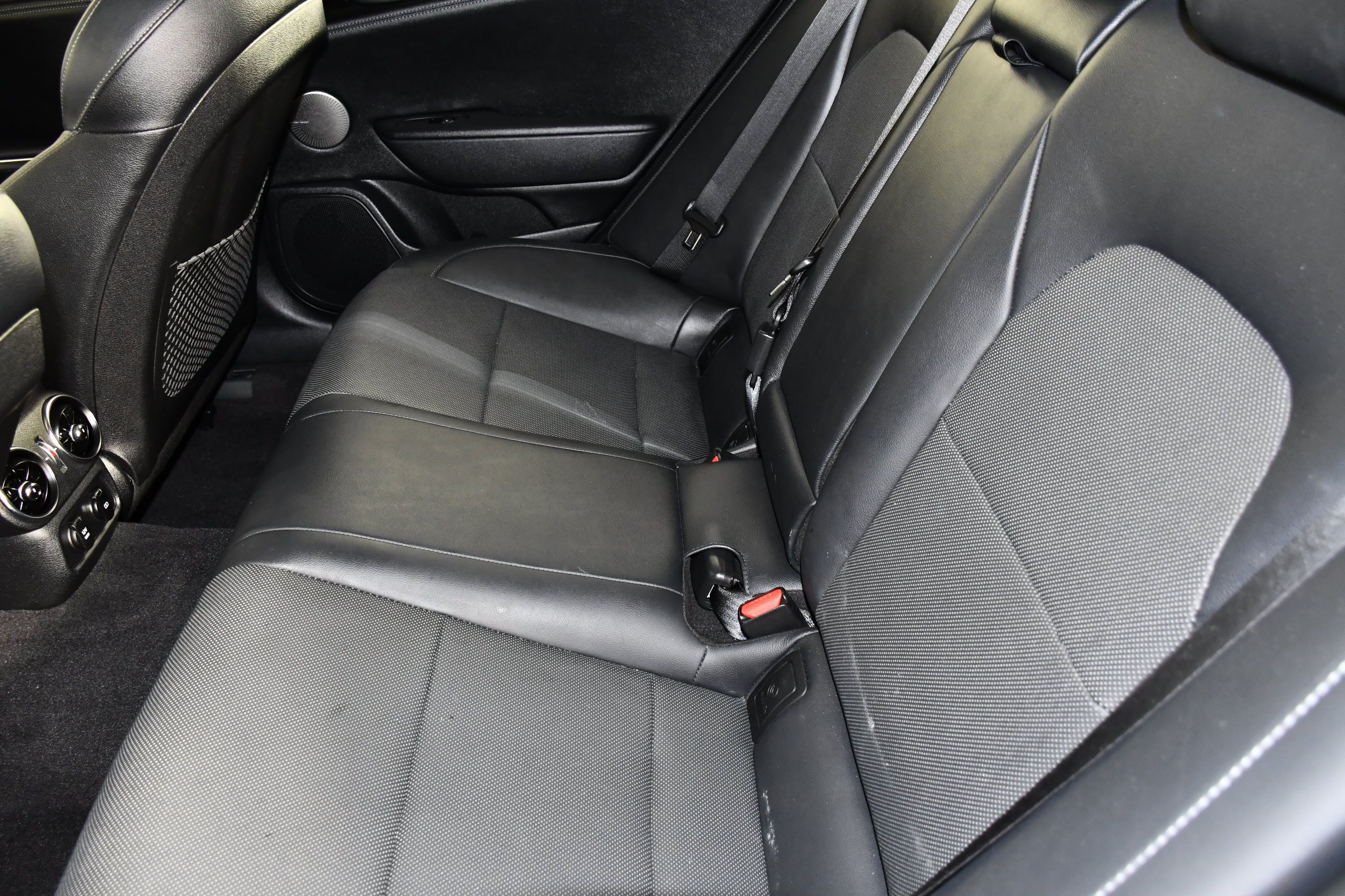 Used 2023 Kia Stinger GT-Line w/ Sun & Sound Package AWD/4WD image 48