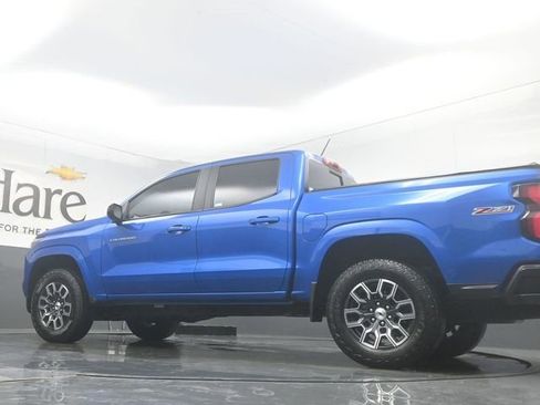 Used 2024 Chevrolet Colorado Z71 w/ Z71 Convenience Package 2 AWD/4WD image 54