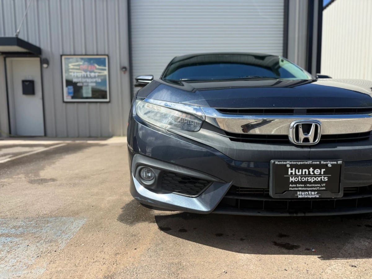 Used 2017 Honda Civic Touring image 15