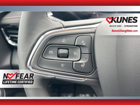 New 2025 Buick Envista Avenir image 32