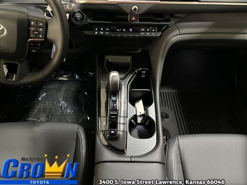 New 2025 Toyota Crown Signia image 34