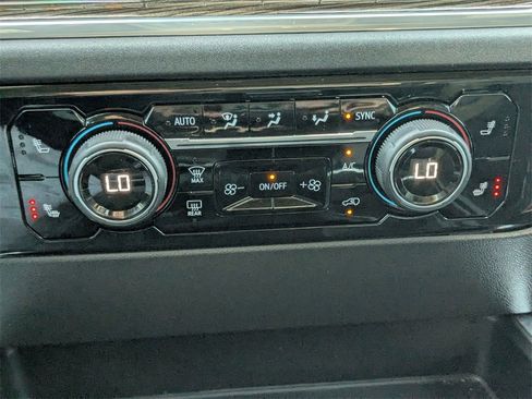 Used 2024 Chevrolet Silverado 1500 LT Trail Boss w/ LT Trail Boss Premium Package image 22