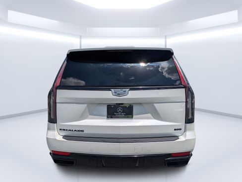 Used 2024 Cadillac Escalade ESV Sport Platinum w/ LPO, ONYX Package AWD/4WD image 4