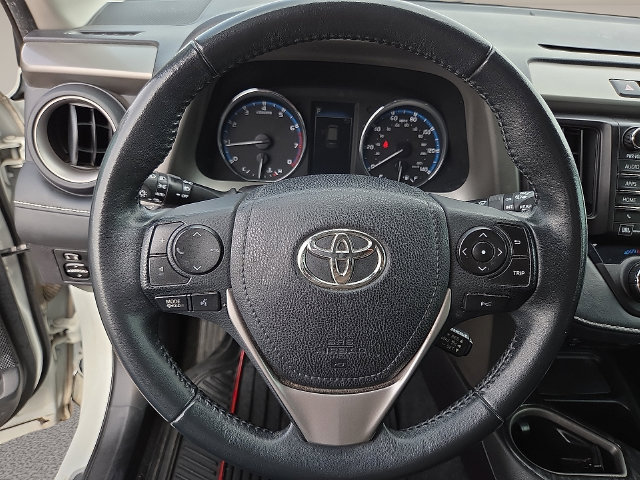 Used 2017 Toyota RAV4 Limited FWD image 19