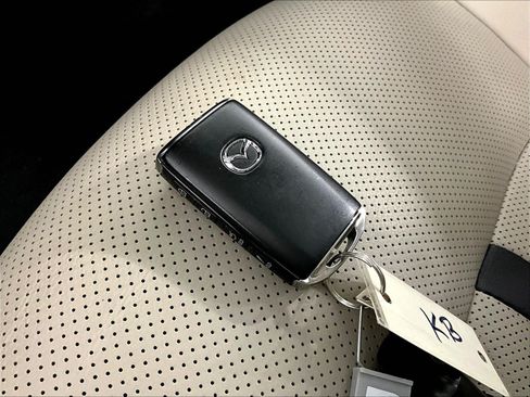 Used 2026 MAZDA CX-70 3.3 Turbo w/ Preferred Package AWD/4WD image 33
