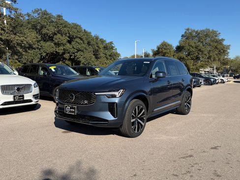 New 2026 Volvo XC90 B6 Core image 2