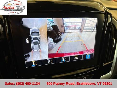 Used 2022 Chevrolet Traverse RS image 22