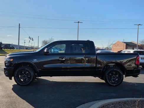 New 2026 RAM 1500 4x4 Crew Cab image 8