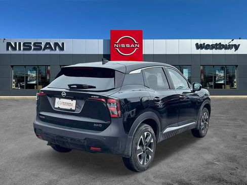 Used 2025 Nissan Kicks SV w/ Illumination Package image 6