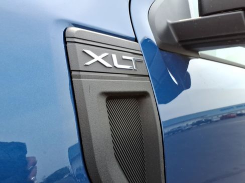 Used 2024 Ford Maverick XLT w/ XLT Luxury Package FWD image 2