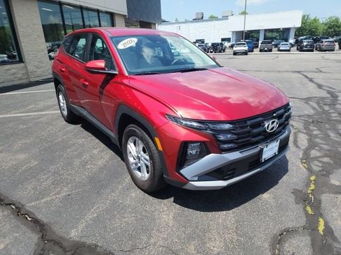 Used 2026 Hyundai Tucson SE AWD/4WD image 3